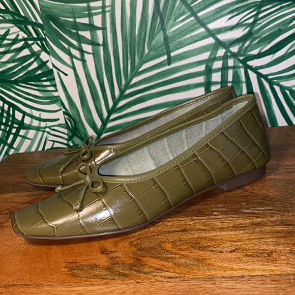 SCHUTZ Matcha Green Leather Croc Embossed Flats Women’s 6 B - Picture 3 of 9